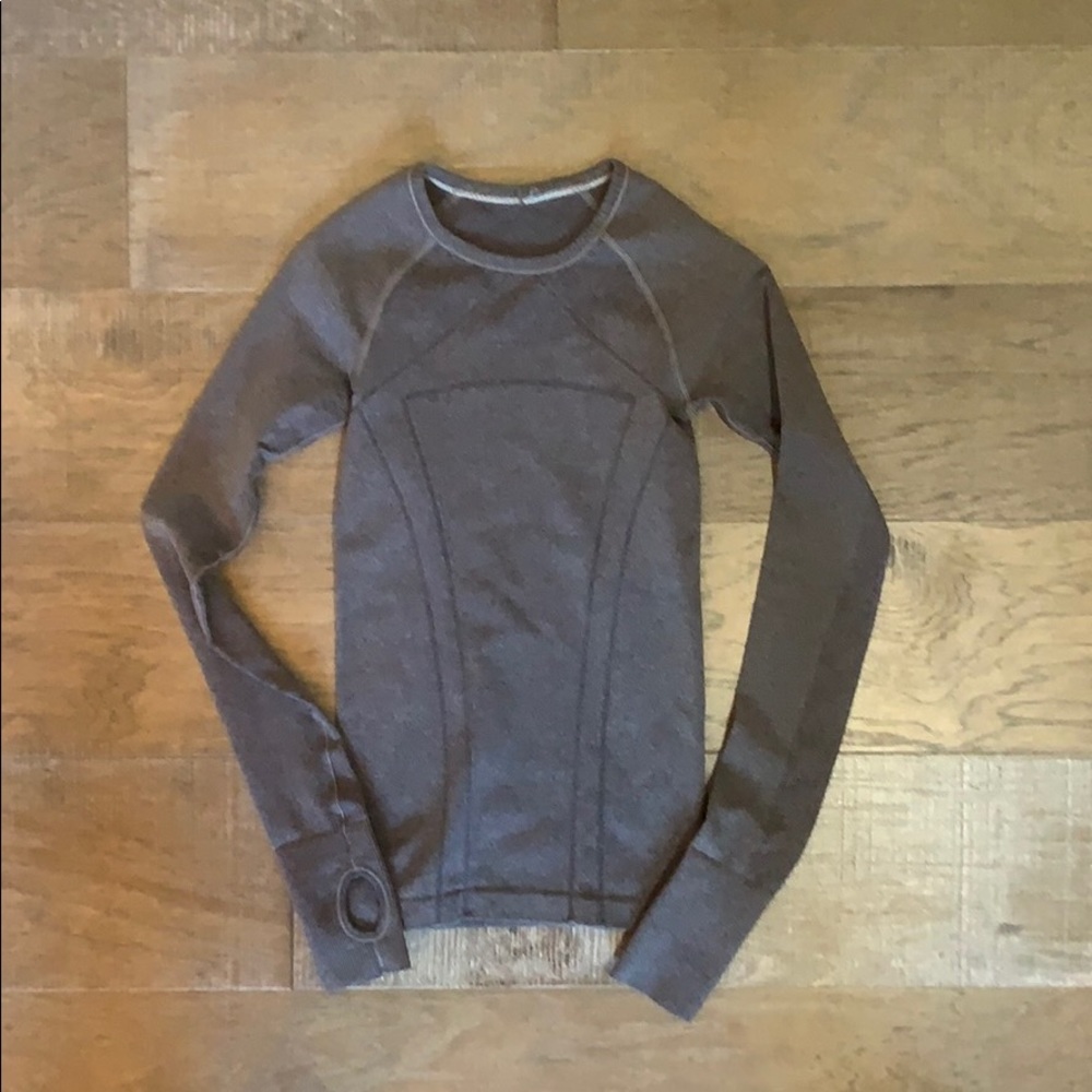 Ivivva size 7 Fly Tech Long Sleeve shirt